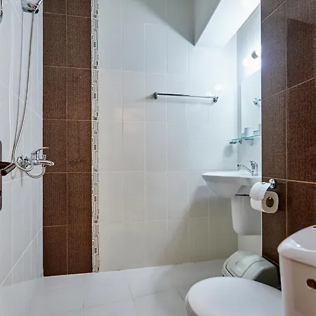 Peneka Hotel 2*