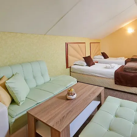 Hotel Peneka 2*