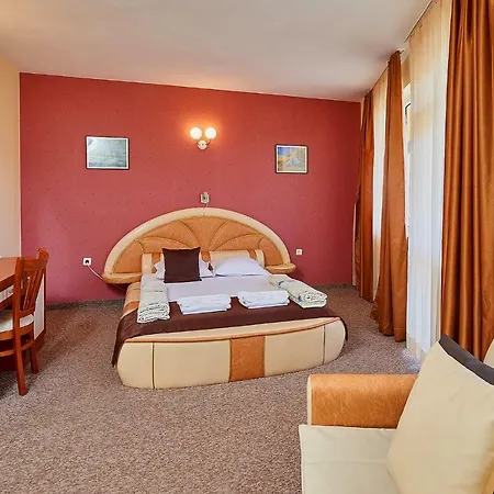Peneka Hotel 2*